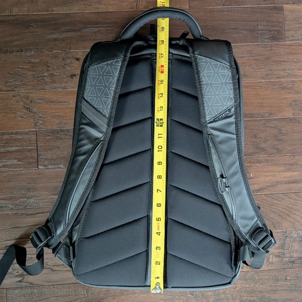 Nomatic Travel Pack 20L Expands to 30L Backpack - Picture 12 of 16